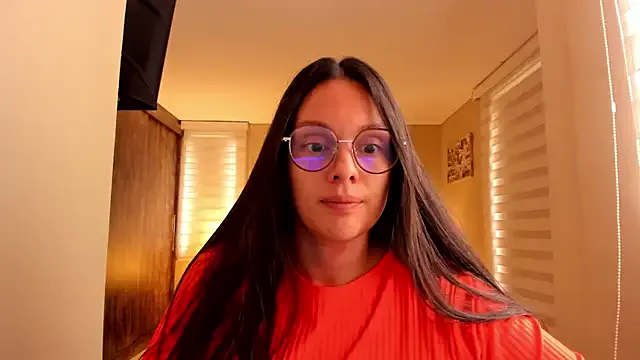 shine_chanel – webcam model profile photo Image 5