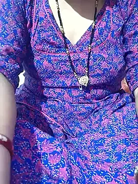 EmiliaCatalina – webcam model profile photo Image 10