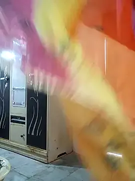 EmiliaCatalina – webcam model profile photo Image 6