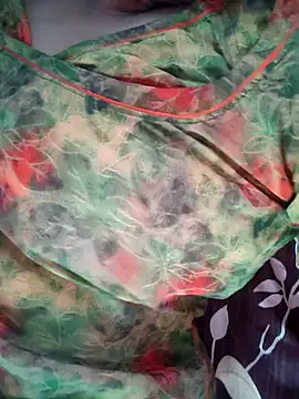 EmiliaCatalina – webcam model profile photo Image 8