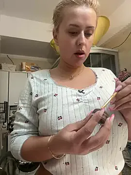 Stefania_PT – webcam model profile photo Image 3