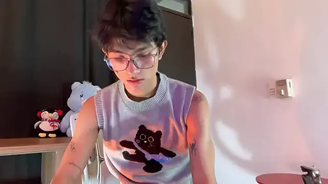 babyaylin – webcam model profile photo Image 6