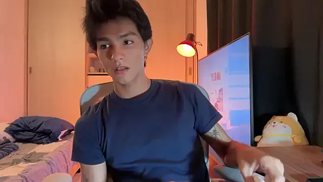 babyaylin – webcam model profile photo Image 9