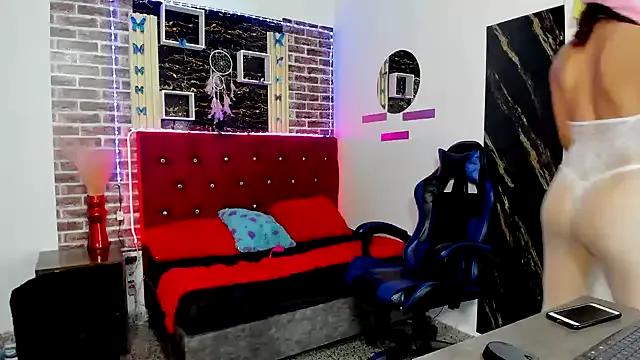 sareandrob – webcam model profile photo Image 2