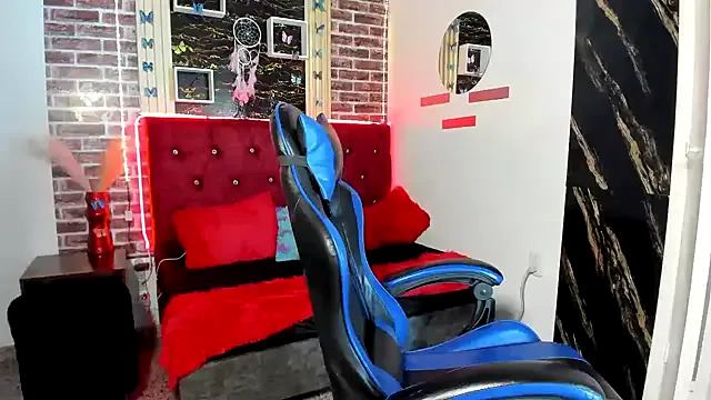 sareandrob – webcam model profile photo Image 8