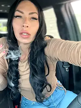 Keep_us_wild – webcam model profile photo Image 15