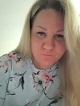 curvyflawless – webcam model profile photo Image 4