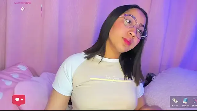 BaddieBellaUK – webcam model profile photo Image 13