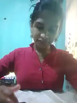 EmaSalis – webcam model profile photo Image 10