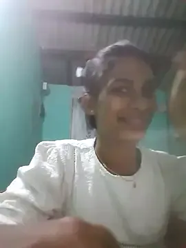 EmaSalis – webcam model profile photo Image 13