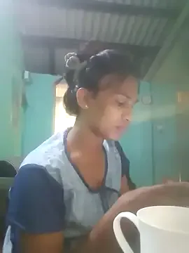 EmaSalis – webcam model profile photo Image 14