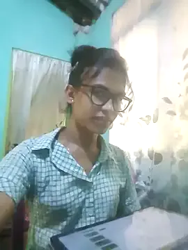 EmaSalis – webcam model profile photo Image 19