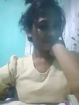 EmaSalis – webcam model profile photo Image 9