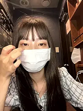 EmiliaCatalina – webcam model profile photo Image 10