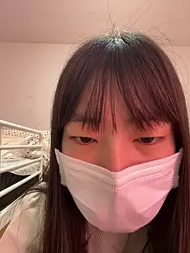 EmiliaCatalina – webcam model profile photo Image 6