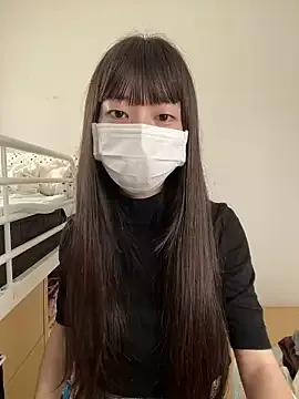 EmiliaCatalina – webcam model profile photo Image 9