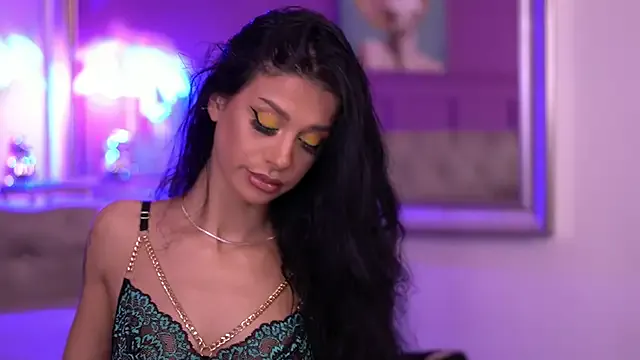 RomanticCouple432 – webcam model profile photo Image 2