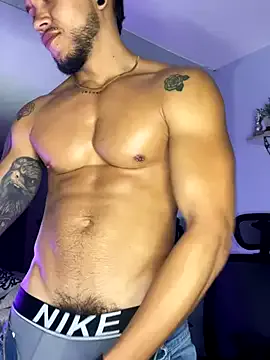 I-Am-Gia – webcam model profile photo Image 6