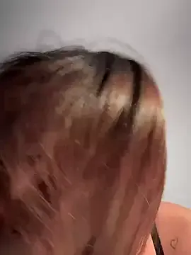 Cumonmme – webcam model profile photo Image 14