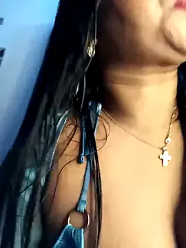 milla_bella – webcam model profile photo Image 10