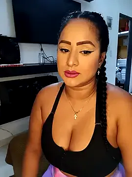 milla_bella – webcam model profile photo Image 3