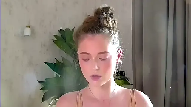 AsteriaHamel – webcam model profile photo Image 8