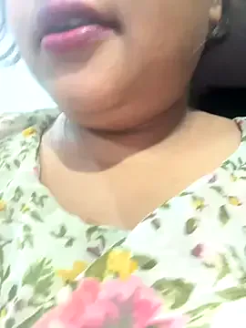 SunnyShiney – webcam model profile photo Image 14