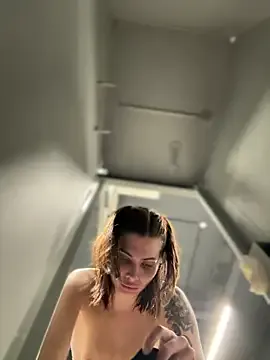 Miss__Malaika – webcam model profile photo Image 5