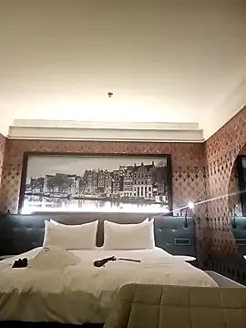 hot_wife_35 – webcam model profile photo Image 2