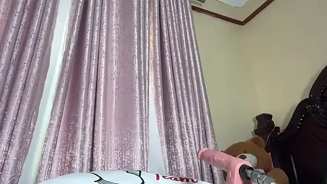 RollDolls – webcam model profile photo Image 10