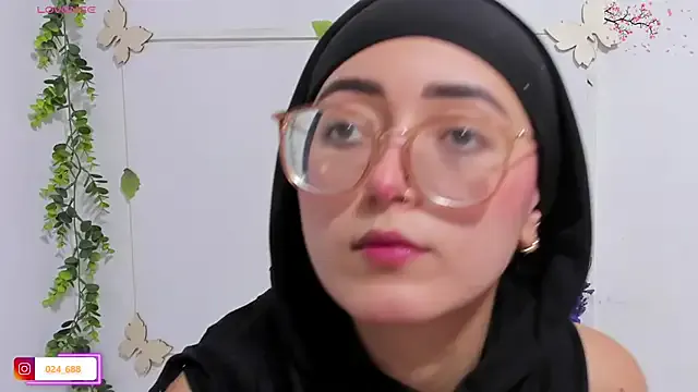 AsteriaHamel – webcam model profile photo Image 2