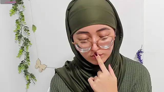 AsteriaHamel – webcam model profile photo Image 3