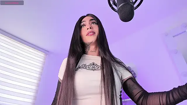 seraphine23 – webcam model profile photo Image 17