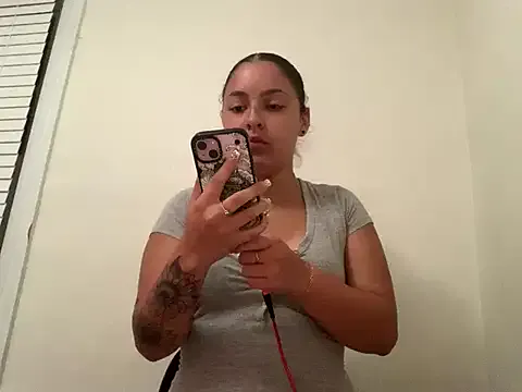 JordanXo – webcam model profile photo Image 10