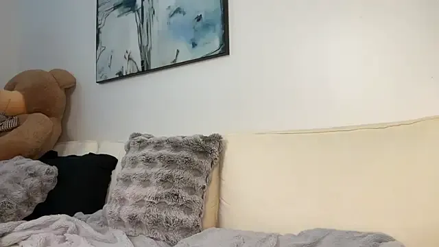 _Alicee_1 – webcam model profile photo Image 5