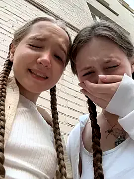 RollDolls – webcam model profile photo Image 12