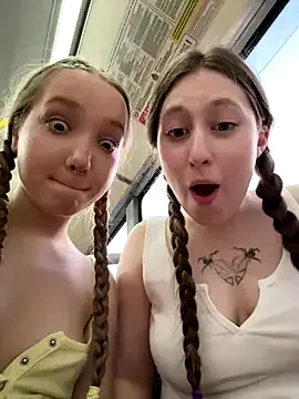 RollDolls – webcam model profile photo Image 6