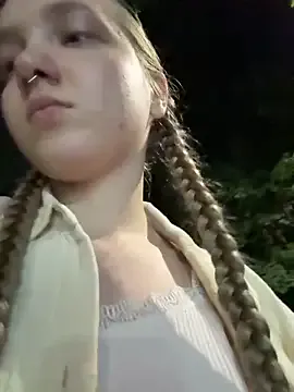 RollDolls – webcam model profile photo Image 9