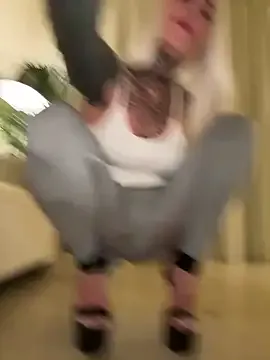 RomanticCouple432 – webcam model profile photo Image 14