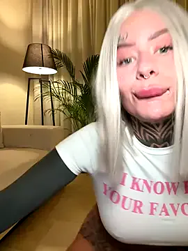 RomanticCouple432 – webcam model profile photo Image 17