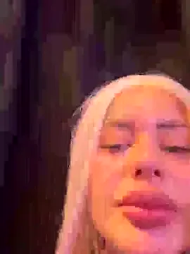 RomanticCouple432 – webcam model profile photo Image 19