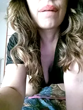 nide_xiaogou – webcam model profile photo Image 3