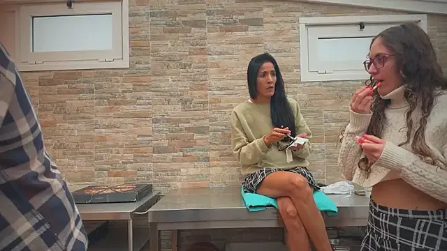 LaureMestler – webcam model profile photo Image 19