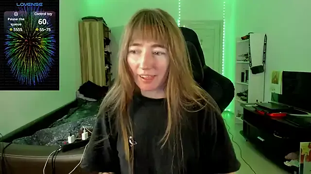 MelinaMoon – webcam model profile photo Image 6