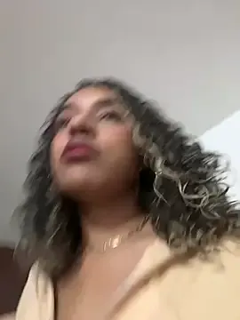 ellieluvs – webcam model profile photo Image 15