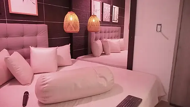 bambixboo – webcam model profile photo Image 2