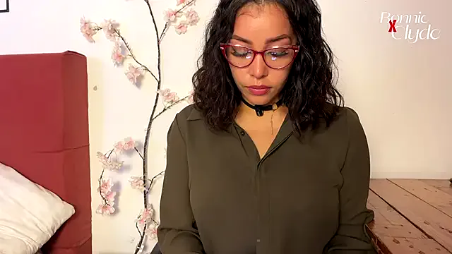 Shanayaaaaaa – webcam model profile photo Image 8