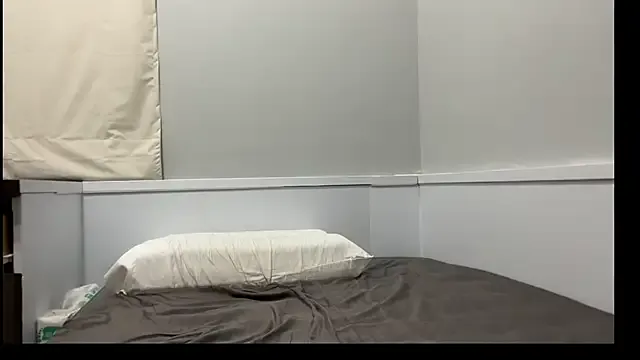 seraphine23 – webcam model profile photo Image 3