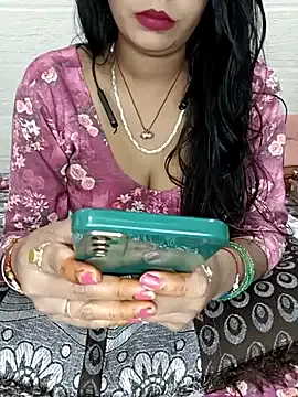 seraphine23 – webcam model profile photo Image 10