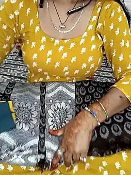 seraphine23 – webcam model profile photo Image 7